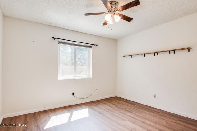 7581 E Desert Anchor Boulevard, Tucson, AZ 85715