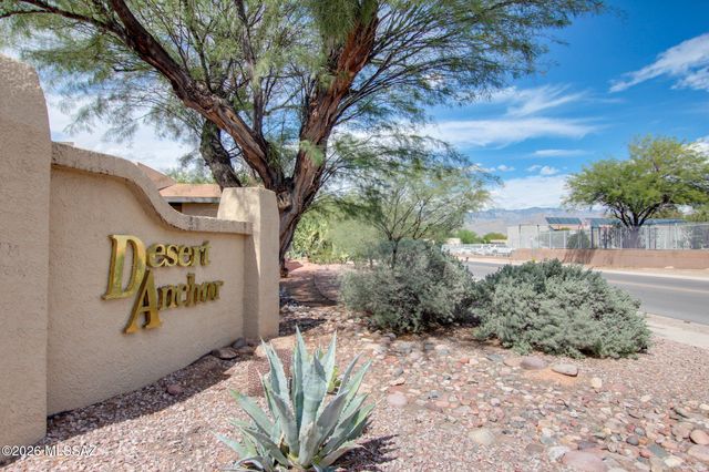 7581 E Desert Anchor Boulevard, Tucson, AZ 85715