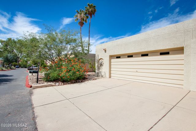 7581 E Desert Anchor Boulevard, Tucson, AZ 85715
