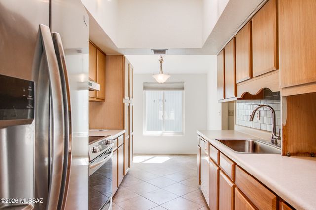 7581 E Desert Anchor Boulevard, Tucson, AZ 85715
