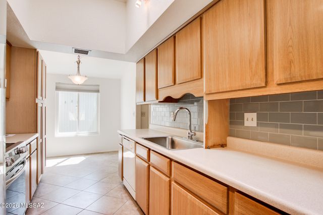 7581 E Desert Anchor Boulevard, Tucson, AZ 85715
