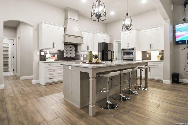 104 Hondo, La Vernia, TX 78121