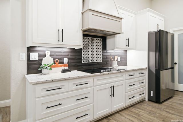 104 Hondo, La Vernia, TX 78121