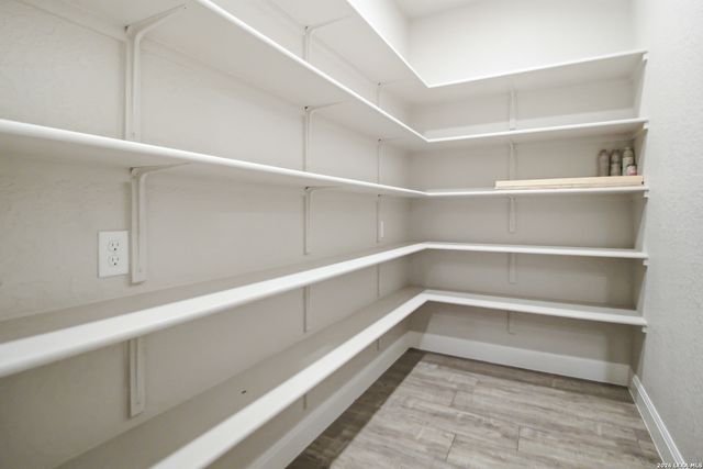 104 Hondo, La Vernia, TX 78121