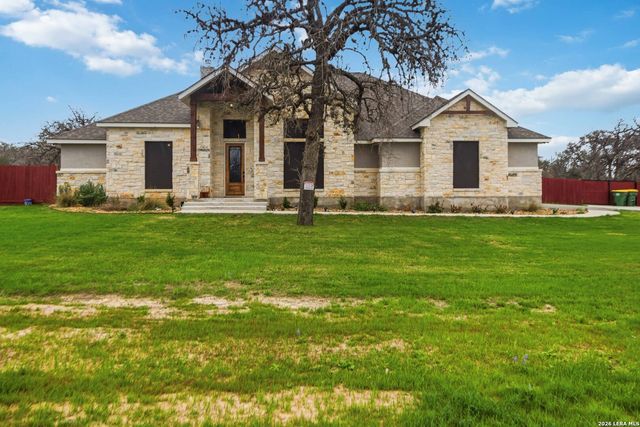 104 Hondo, La Vernia, TX 78121