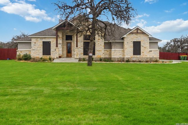 104 Hondo, La Vernia, TX 78121