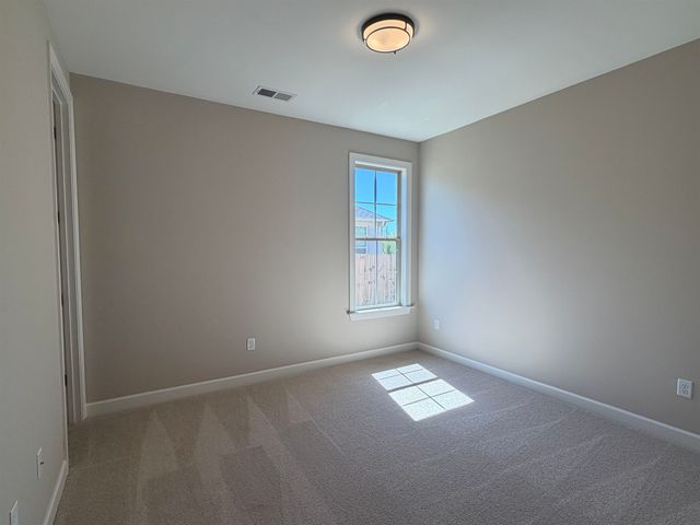 110 LAUREL WOOD LN, Oakland, TN 38060