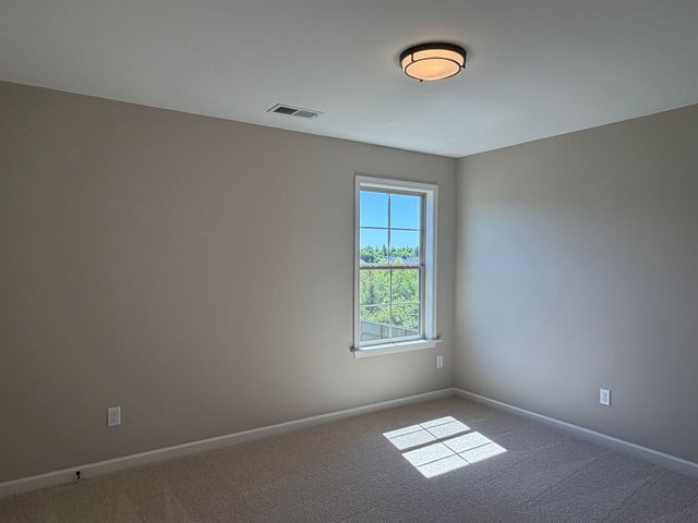 110 LAUREL WOOD LN, Oakland, TN 38060