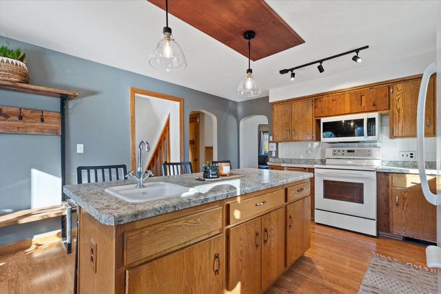 12545 W Cleveland AVENUE, New Berlin, WI 53151