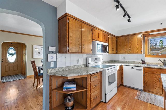 12545 W Cleveland AVENUE, New Berlin, WI 53151