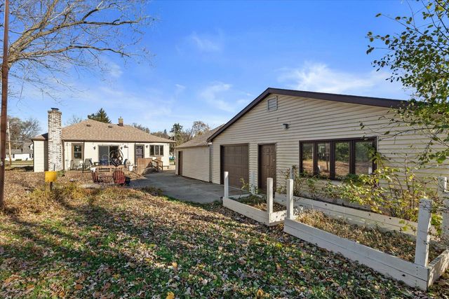 12545 W Cleveland AVENUE, New Berlin, WI 53151