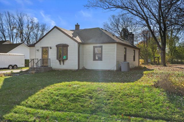 12545 W Cleveland AVENUE, New Berlin, WI 53151