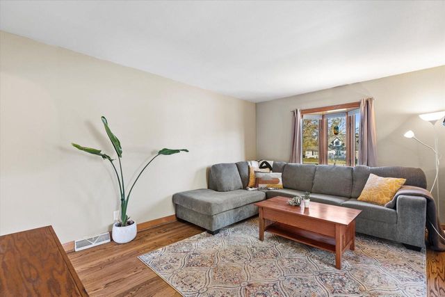 12545 W Cleveland AVENUE, New Berlin, WI 53151