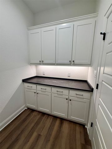 10400 T Bury Lane, Waco, TX 76708