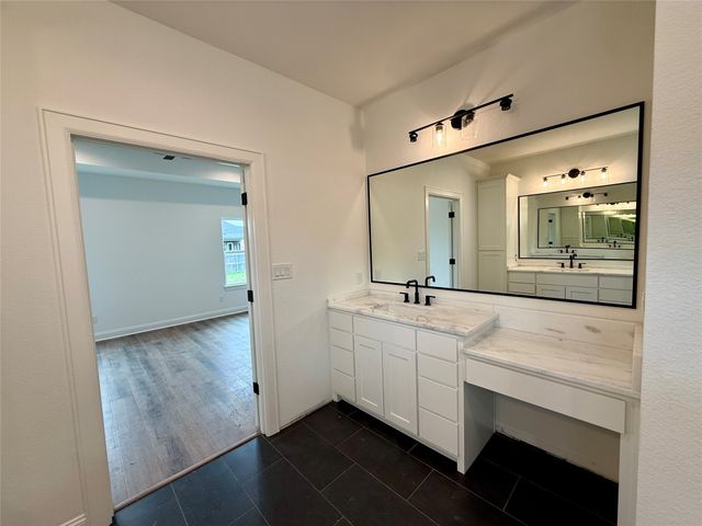 10400 T Bury Lane, Waco, TX 76708