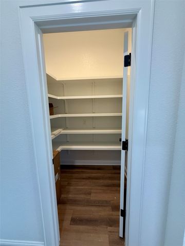 10400 T Bury Lane, Waco, TX 76708