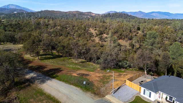 000 Weseman Road, Redding, CA 96001