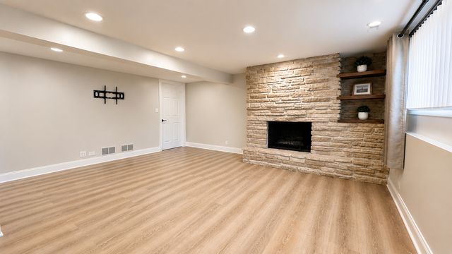 602 S Carol Lane, Mount Prospect, IL 60056