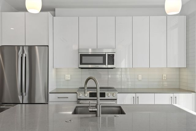 88 Wareham St 602, Boston, MA 02118