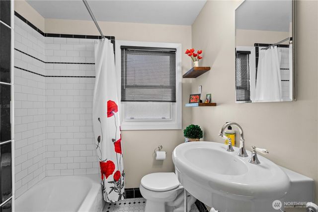 4813 N 24th Street, Tacoma, WA 98406