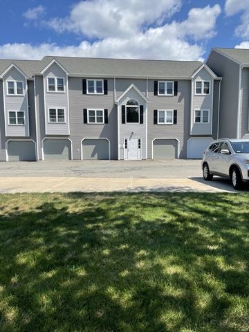 74 Tennis Plaza Road 15, Dracut, MA 01826