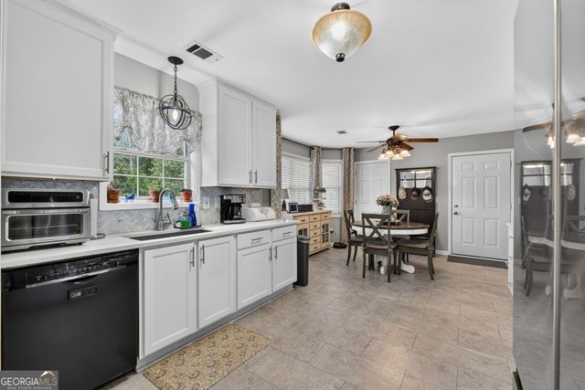305 Annie Lane, Locust Grove, GA 30248