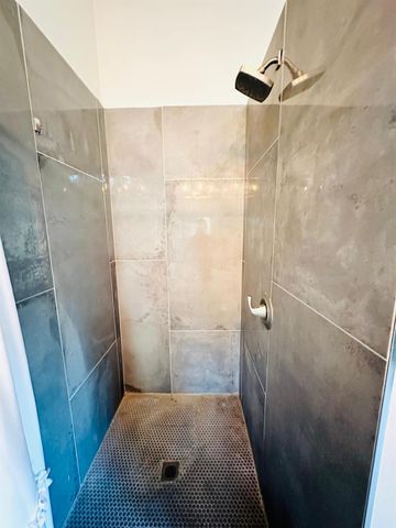 310 Hunt Street, Houston, TX 77003