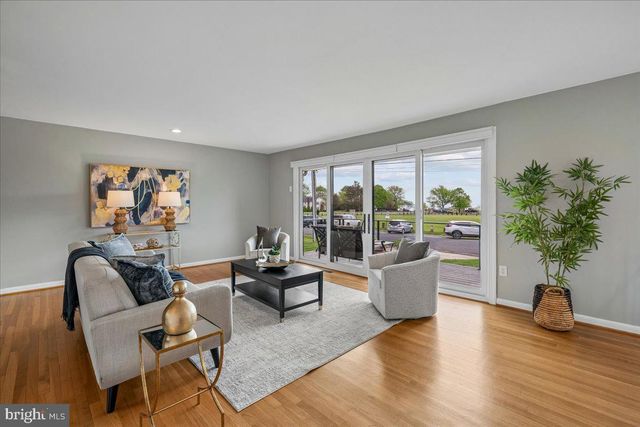 102 GREEN SPRING DR, Annapolis, MD 21403