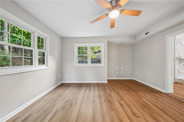674 Inland Way NW, Lilburn, GA 30047