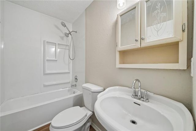 674 Inland Way NW, Lilburn, GA 30047