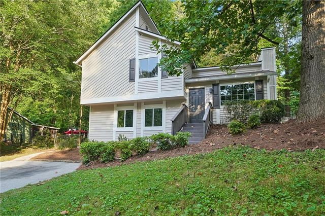 674 Inland Way NW, Lilburn, GA 30047