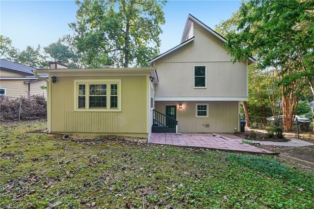 674 Inland Way NW, Lilburn, GA 30047