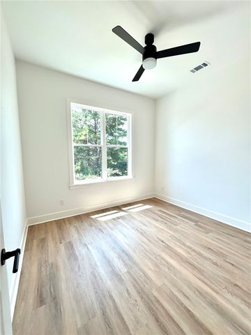 2404 S 31st Street, Rogers, AR 72758