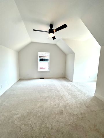 2404 S 31st Street, Rogers, AR 72758