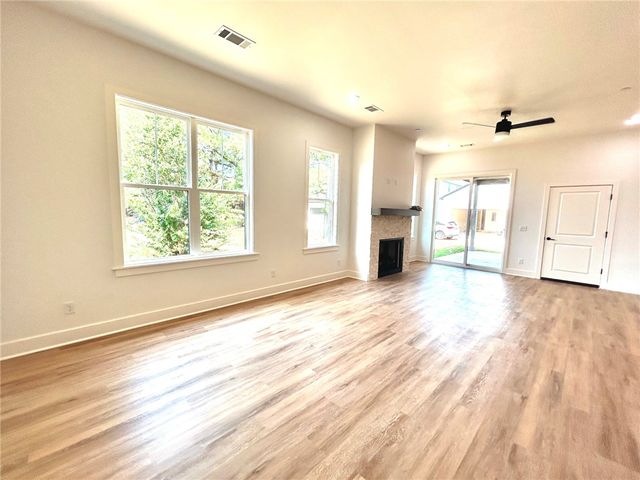 2404 S 31st Street, Rogers, AR 72758