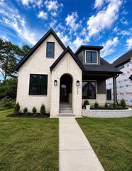 2404 S 31st Street, Rogers, AR 72758