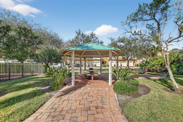 2764 SE Birmingham Drive, Stuart, FL 34994