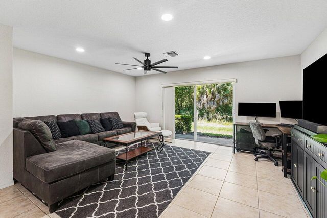 2764 SE Birmingham Drive, Stuart, FL 34994
