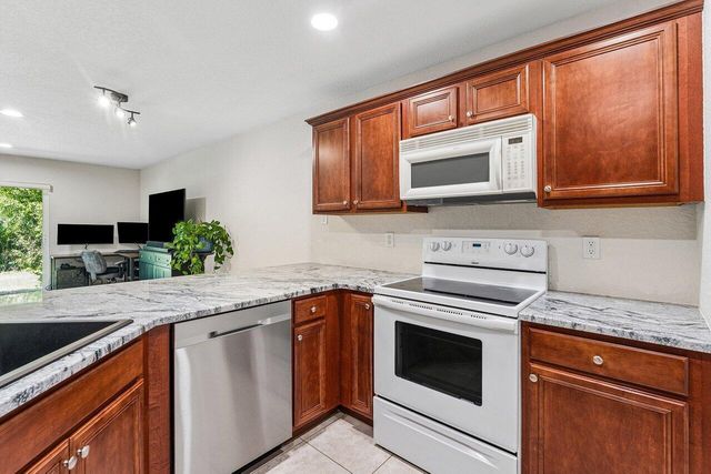 2764 SE Birmingham Drive, Stuart, FL 34994