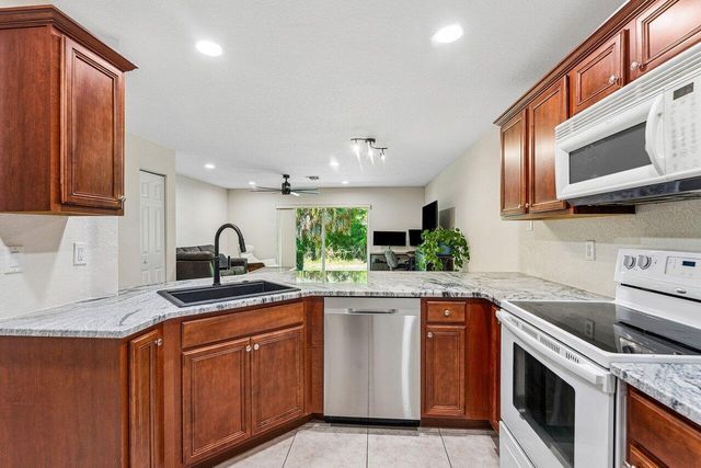 2764 SE Birmingham Drive, Stuart, FL 34994