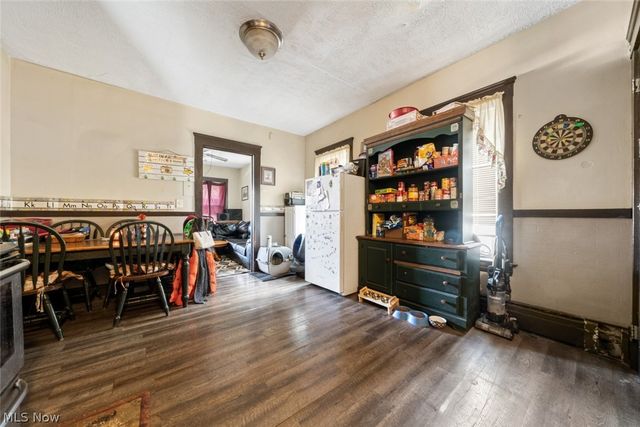 4302 Bridgeview Avenue, Newburgh Heights, OH 44105