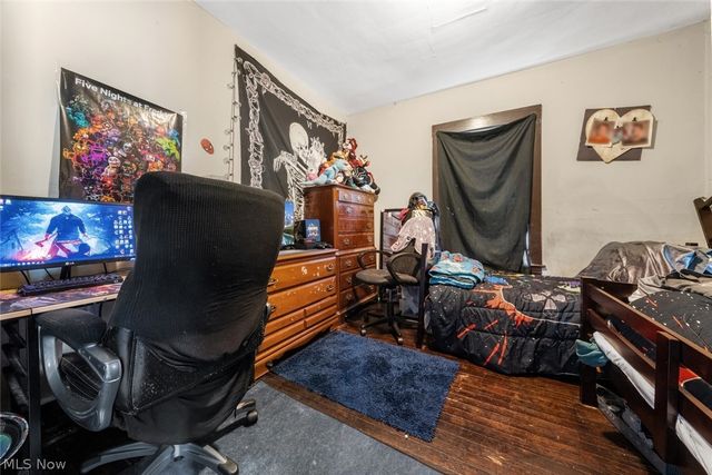 4302 Bridgeview Avenue, Newburgh Heights, OH 44105