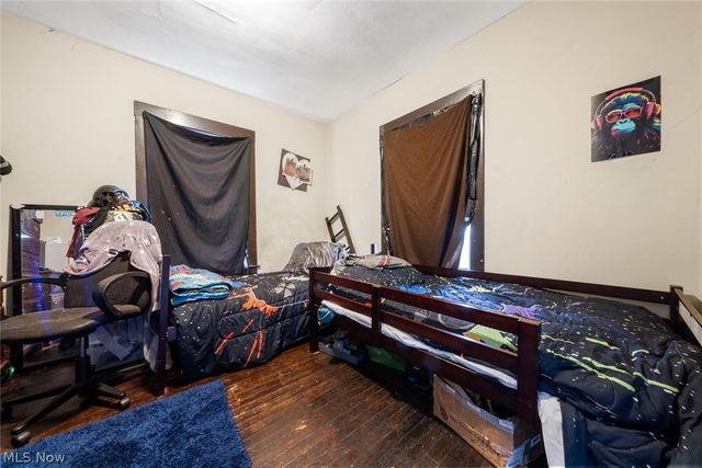 4302 Bridgeview Avenue, Newburgh Heights, OH 44105