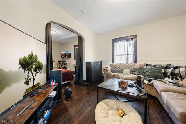 4302 Bridgeview Avenue, Newburgh Heights, OH 44105