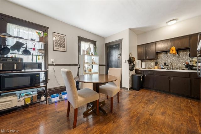 4302 Bridgeview Avenue, Newburgh Heights, OH 44105