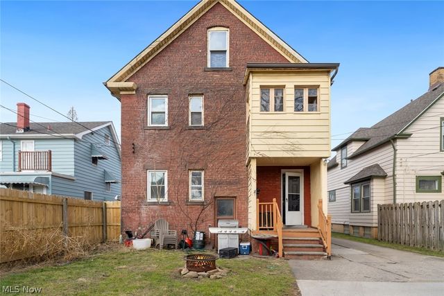 4302 Bridgeview Avenue, Newburgh Heights, OH 44105