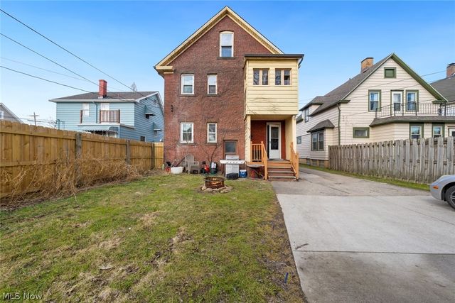 4302 Bridgeview Avenue, Newburgh Heights, OH 44105