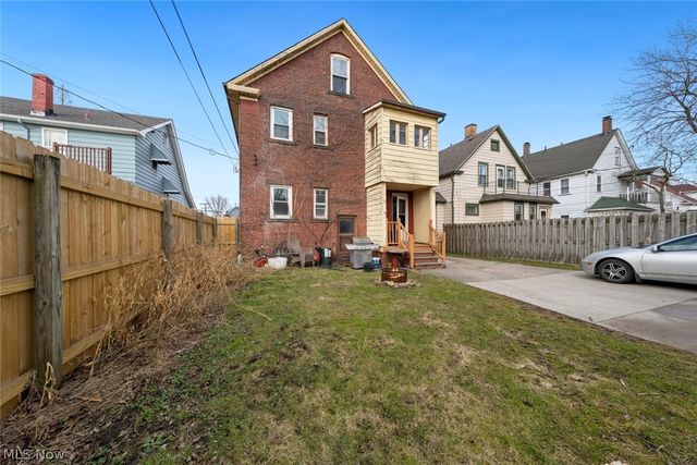 4302 Bridgeview Avenue, Newburgh Heights, OH 44105