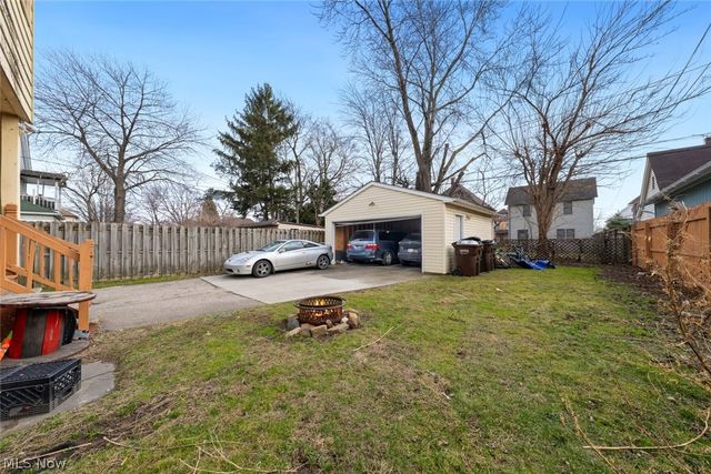 4302 Bridgeview Avenue, Newburgh Heights, OH 44105