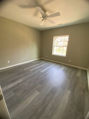 1305 West Villa Maria Road D102, Bryan, TX 77801